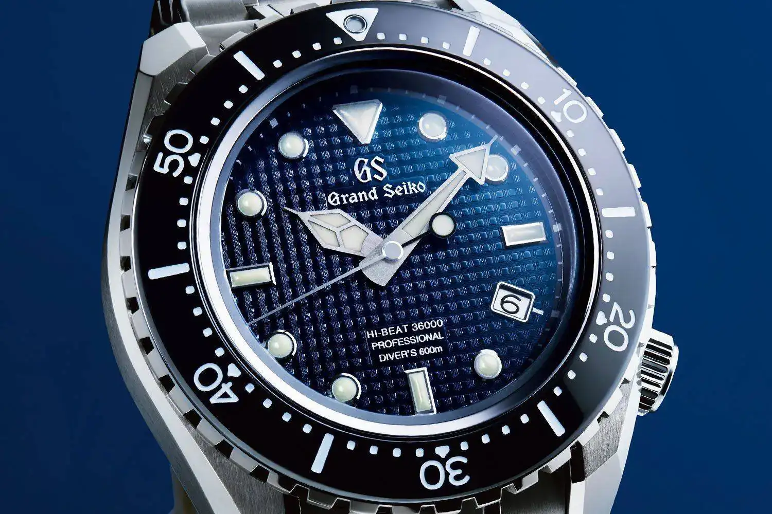 -36000-Professional-600m-Diver%E2%80%99s-SBGH257-1.webp