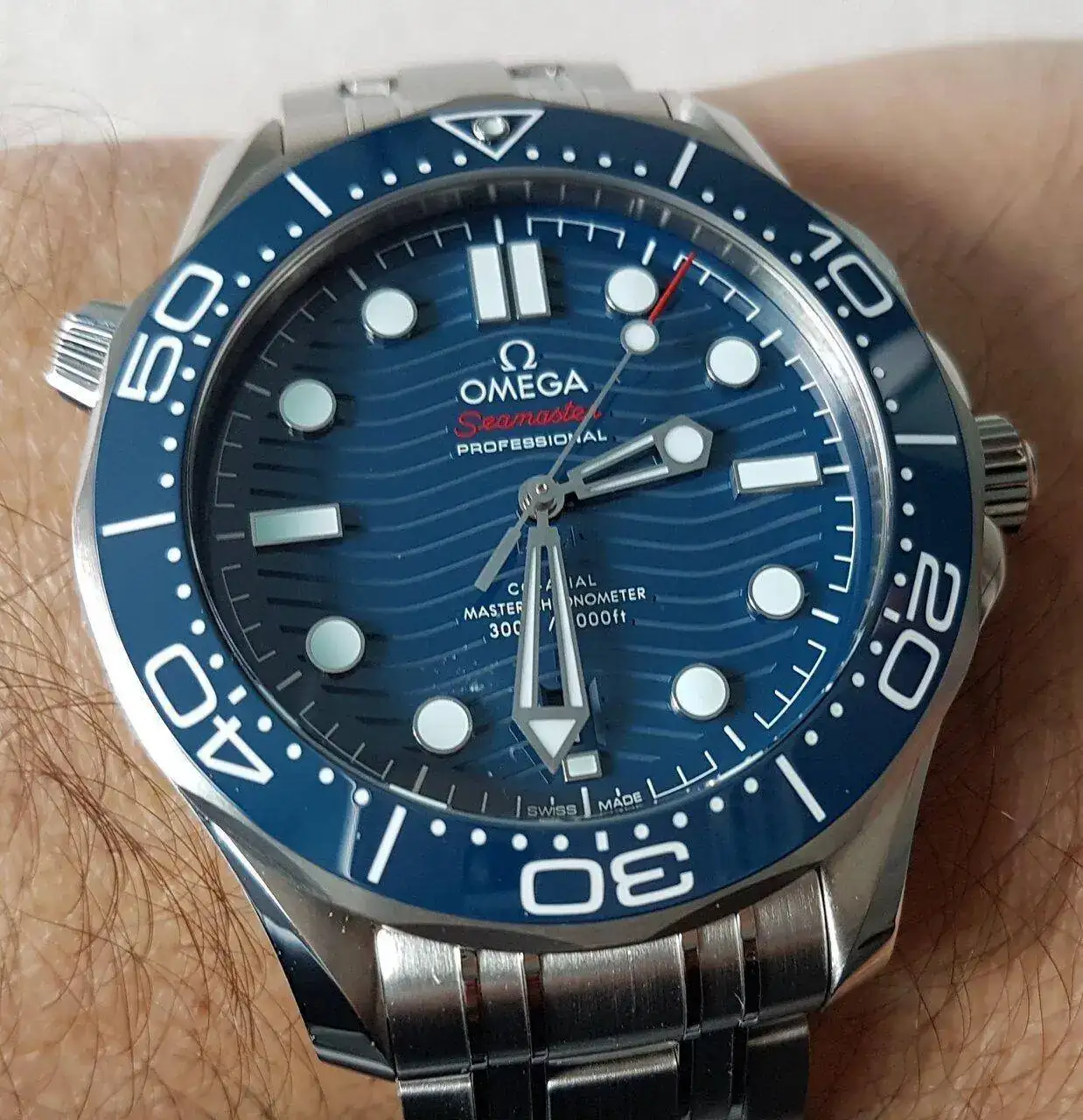 37. Ω Seamaster Diver 300M Co-Axial Master Chronometer 42mm Ref. 210.30.42.20.03.001.jpg