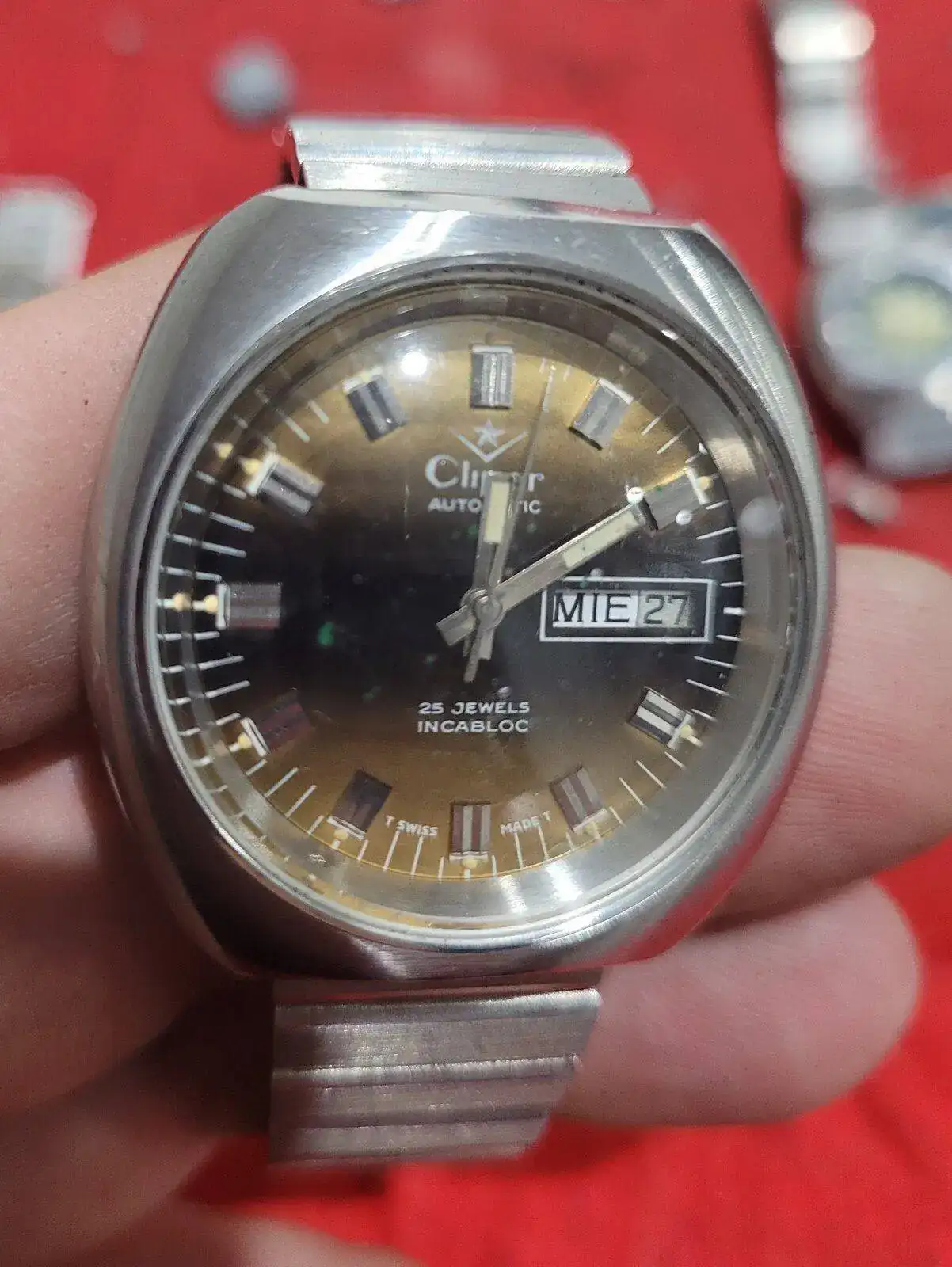 4.CLIPER DORADO.webp