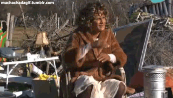 400700-AE-E16-A-418-A-B6-C4-E40-A44-AE33-CC.gif