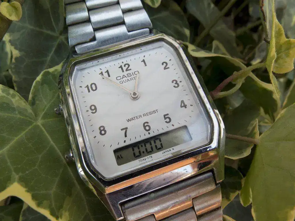 Como cambiar la hora de un reloj casio aq 230 hotsell