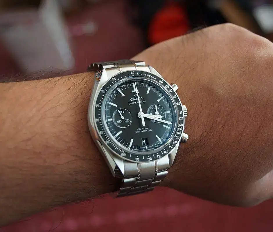 46-speedmaster-photo-thread-omega-speedmaster-9300.webp