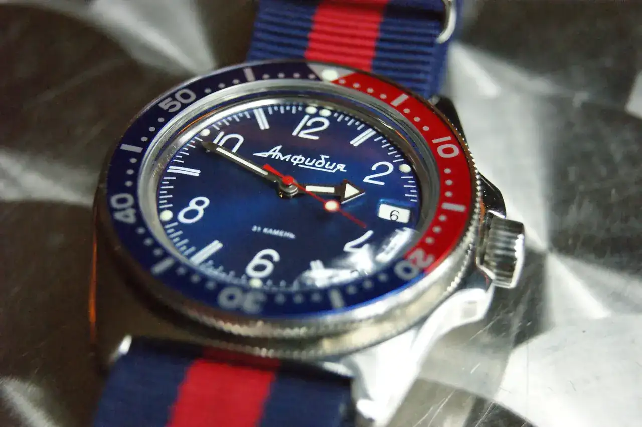 474678-vostok-amphibia-pepsi-mod-russische-cola-03.webp