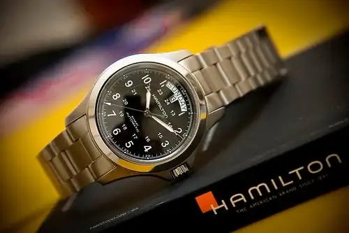 5-000-00-buy-10-watches-what-do-you-buy-khaki-king.webp