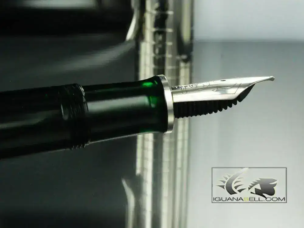 5-Fountain-Pen-Dark-Green-and-.925-Silver-945147-4.webp