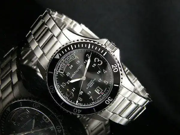 5-tissot-prs516-vs-hamilton-khaki-king-scuba-scuba.webp