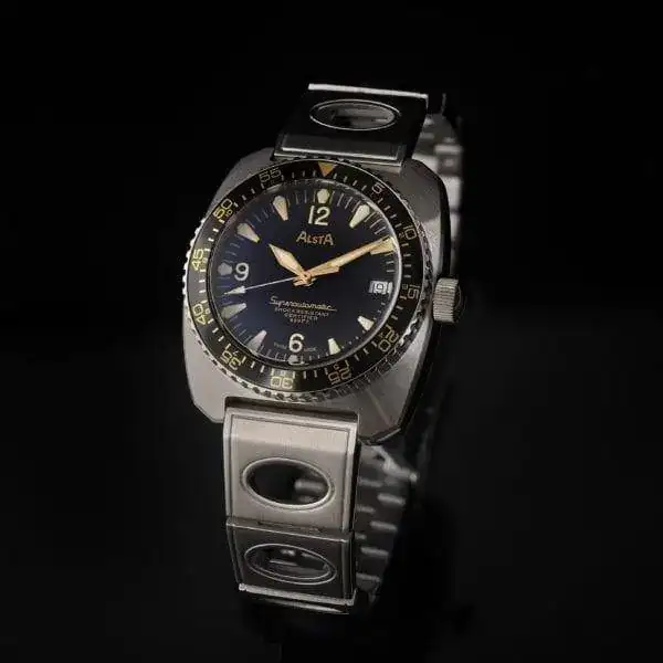 50 aniversario Gilt-3-2-600x600.webp