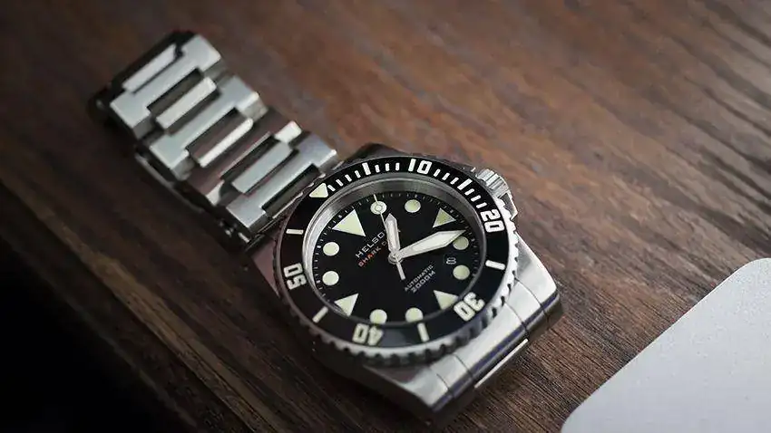 513d1358460790-wtt-helson-shark-diver-45mm-helson1.webp