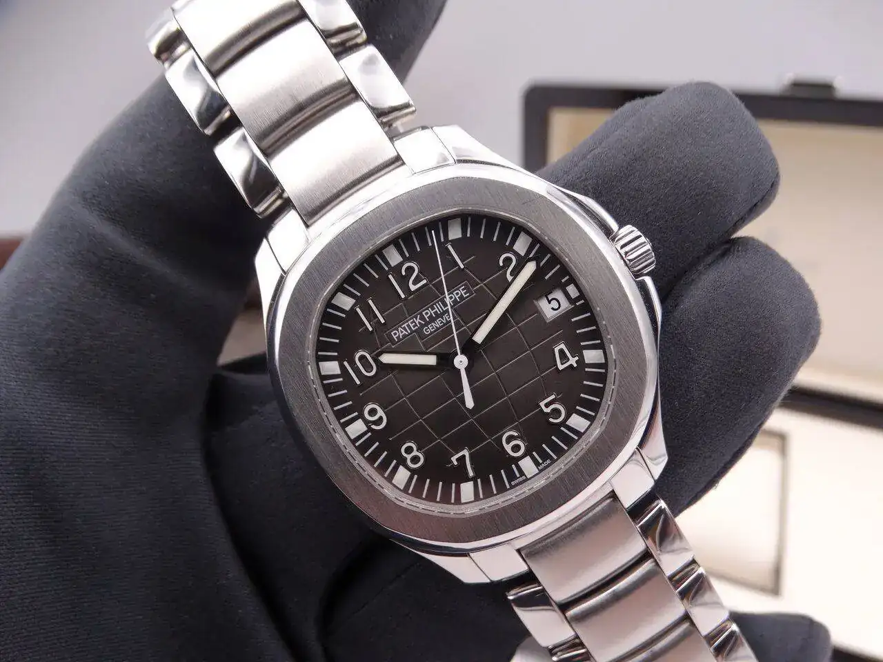 5167 Patek Philippe Aquanaut 02980.JPG