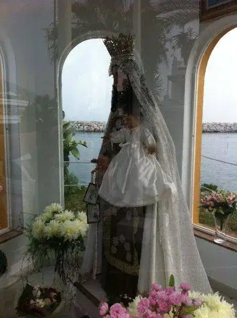 53251210.webp