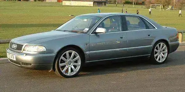 5333-1996-Audi-A8.webp