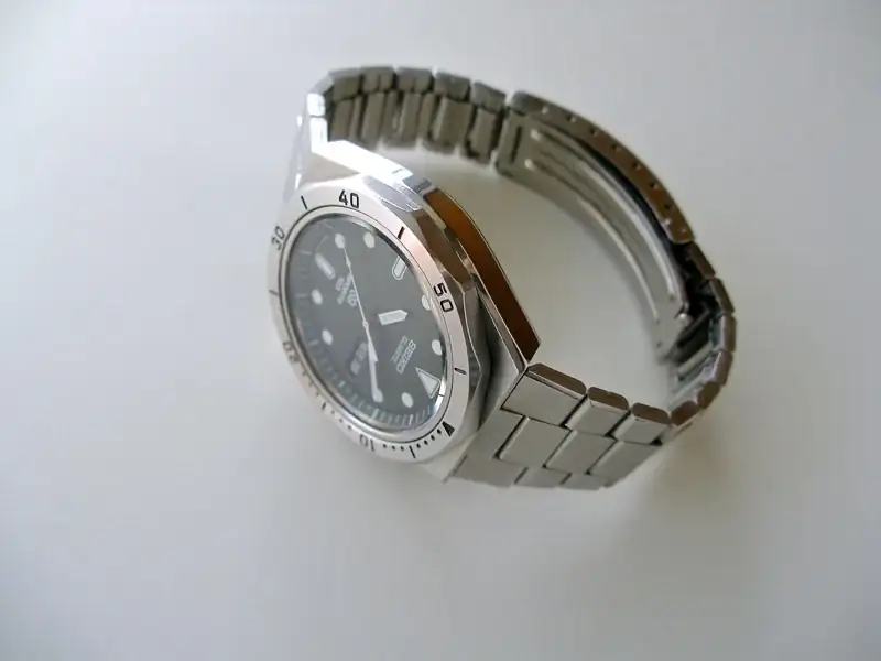 5PScwDl.webp
