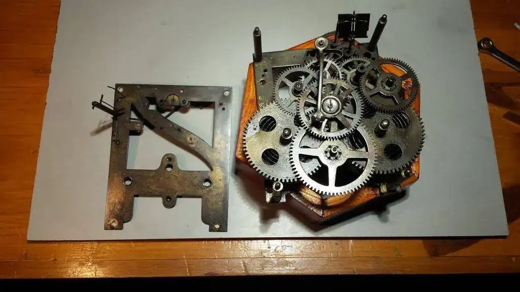 6 Maquina sin pletina lado pendulo.webp