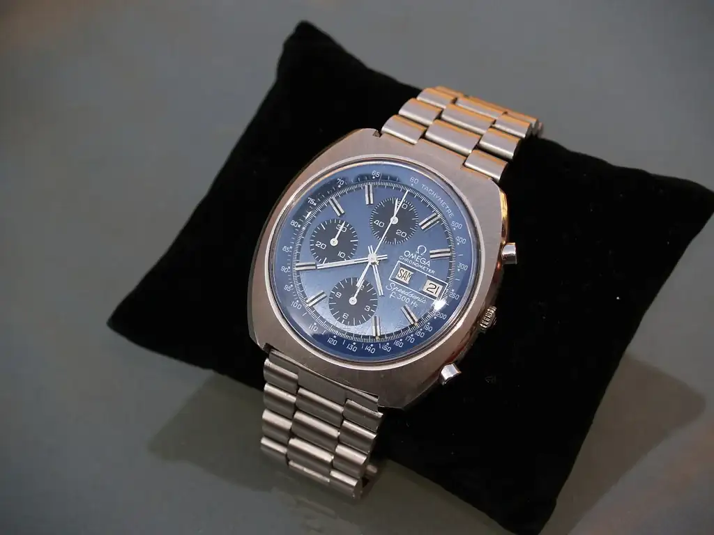 60431-omega-speedsonic-f300-hz-chronograph-f300-b7.webp