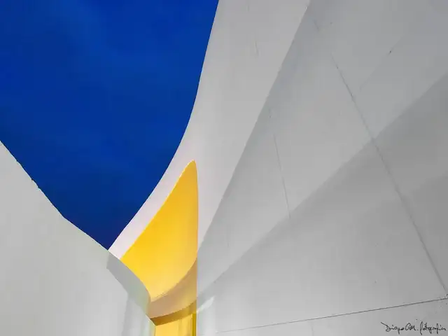 6096503536_5251e33b8b_z.webp