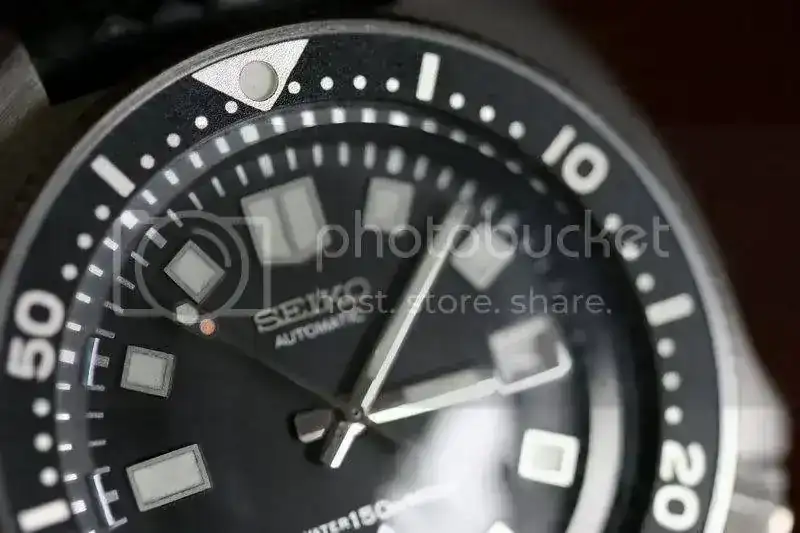 6105shortsecondhand.webp