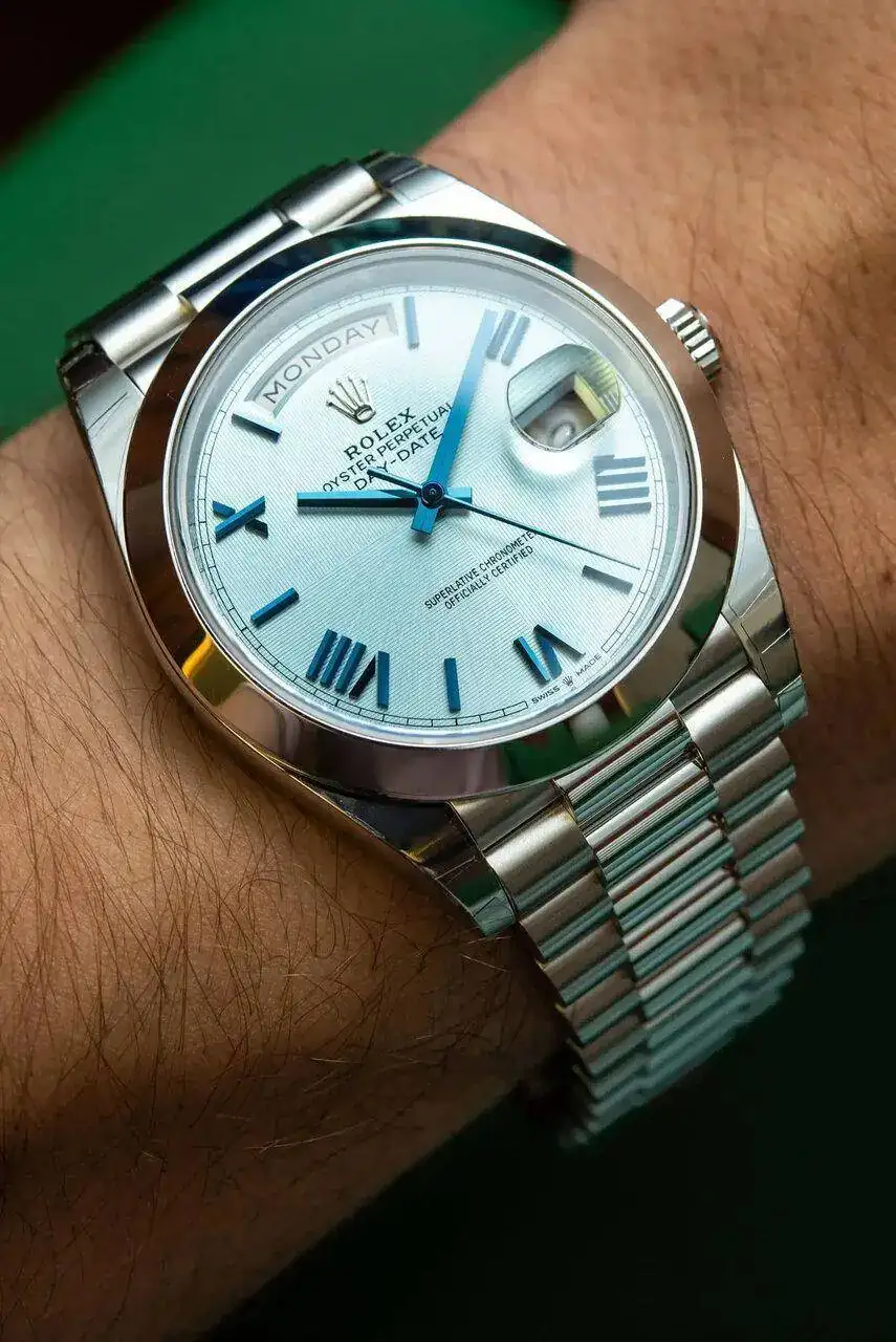 645a43698b56d1226d07ba7f_Petite-Geneve-Petrovic-2019-11-18-rolex-day-date-40-ref-228206-7.jpeg