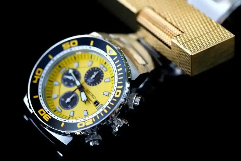 6724-yellow-dial-advice-chrono%2520%2526d%2520poor.webp