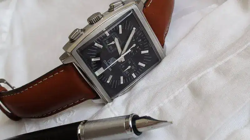 675417d1333970286-fs-tag-heuer-monaco-th1.webp
