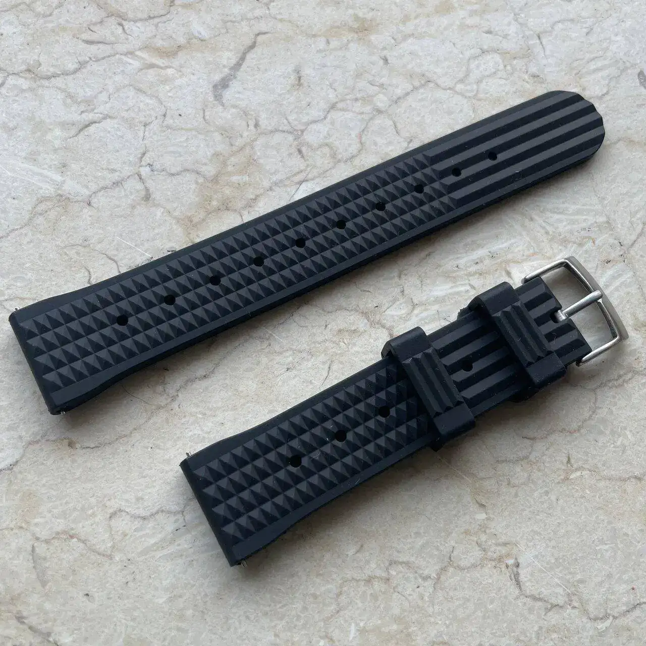69EDC1FD-FF65-46B6-A311-07B17D01A810.webp