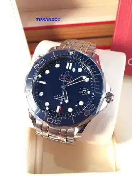 6AmKtq.webp