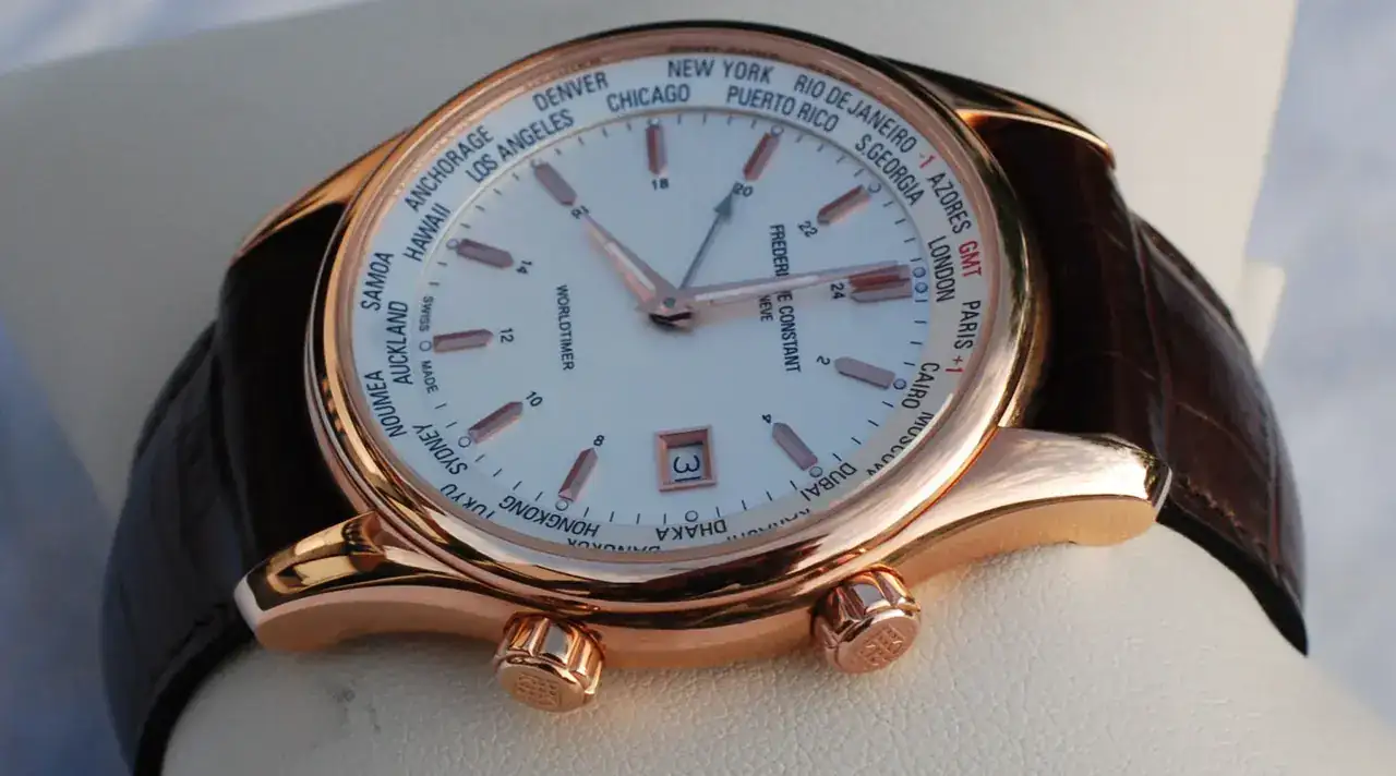 7-frederique-constant-worldtimer-gmt-fc-255v6b4-03.webp