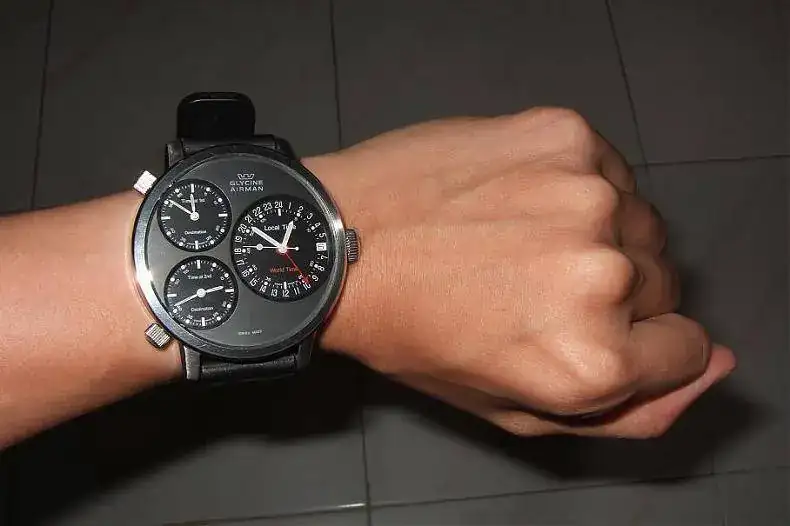 702-behold-glycine-airman-7-6-inch-wrist-dscf4999a.webp