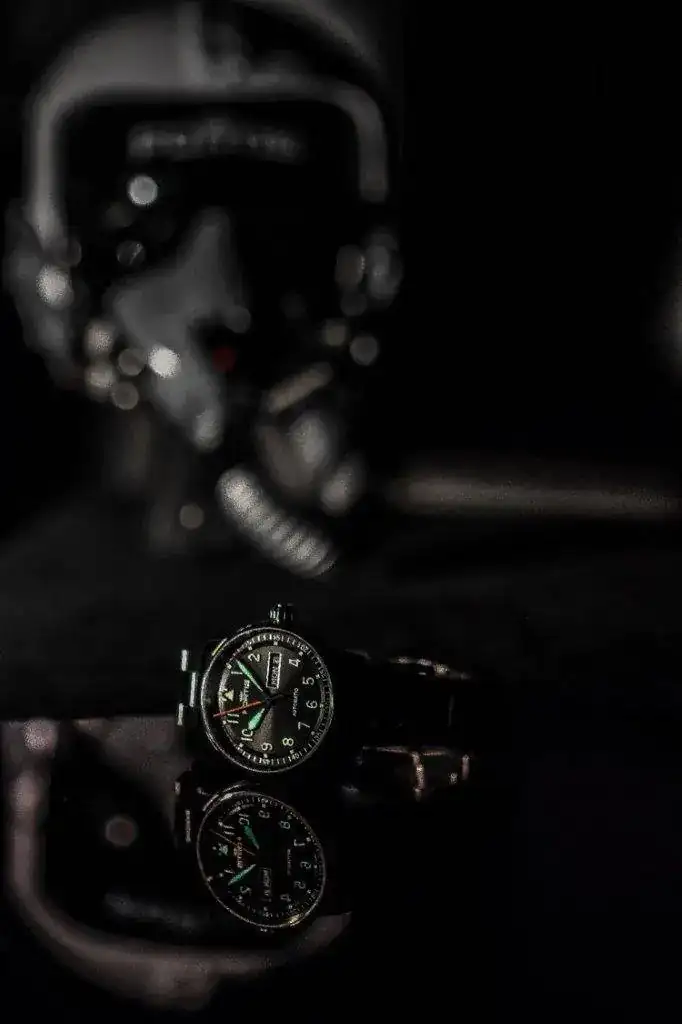 704.21.11%2BFlieger_Professional_01.webp