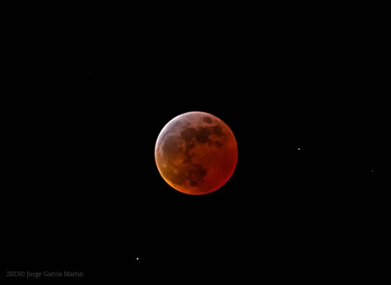 75322593.hLgD6WMT.luna_eclipse_final_1280.webp
