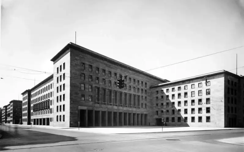 79-074-36A%2C_Berlin%2C_Reichsluftfahrtministerium.webp