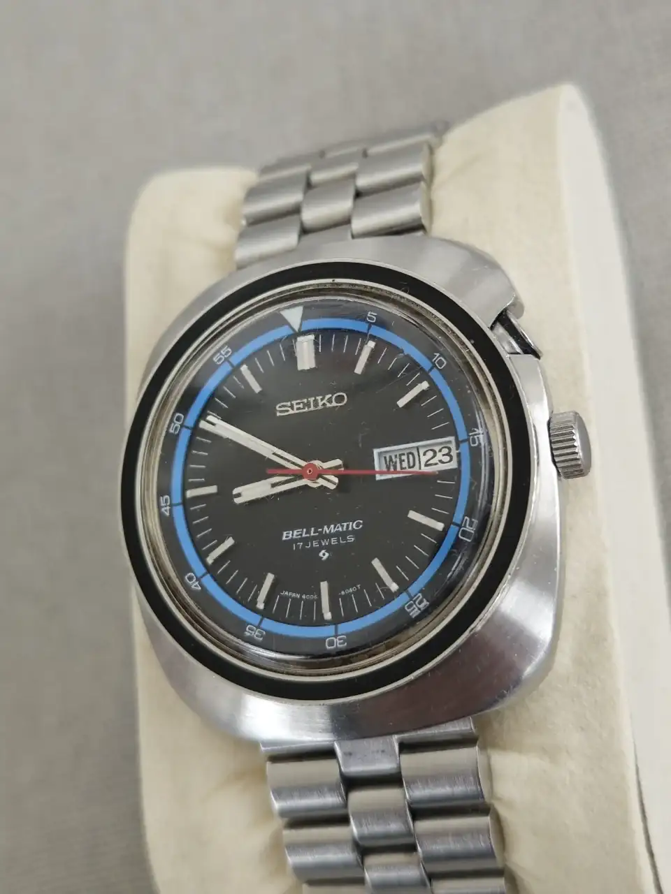 7ee359fd-5d93-4dd3-bc47-e419db057266.webp