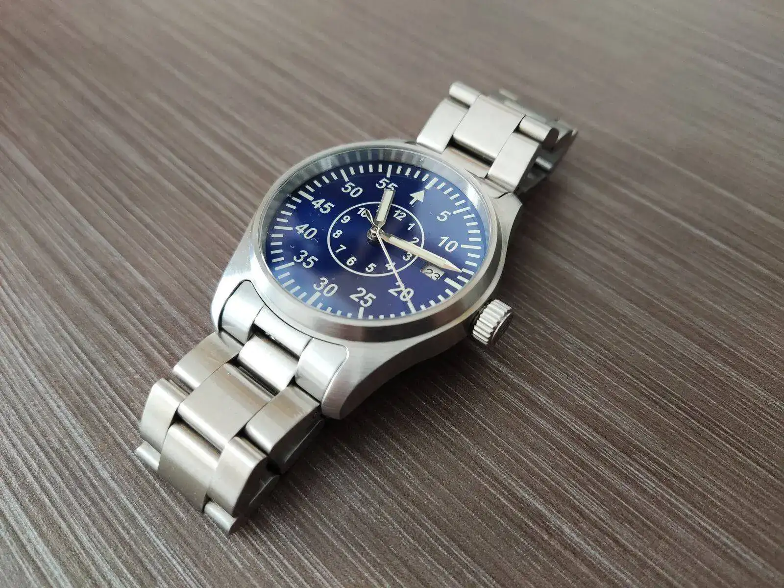8. Steeldive.jpg