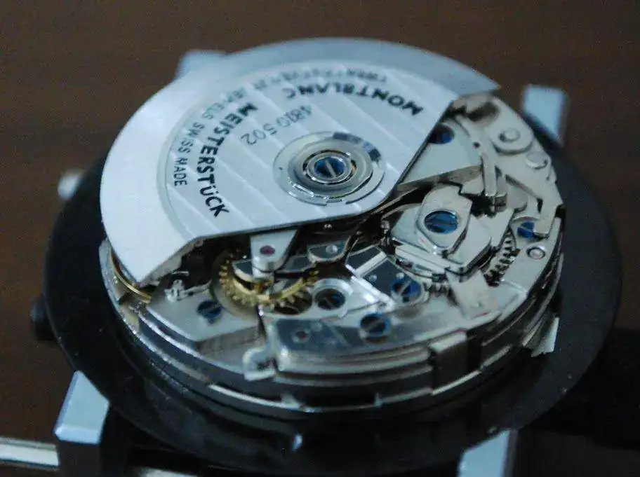 829714-montblanc-timewalker-7753-movement-dsc_0175.webp