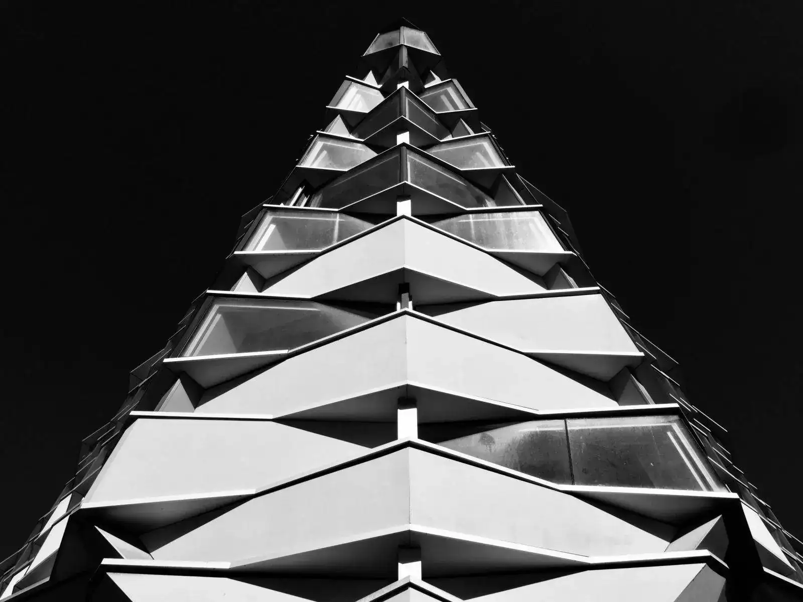 8F355220-0607-4E68-A7DD-FCB4ED23E817_1_201_a.webp