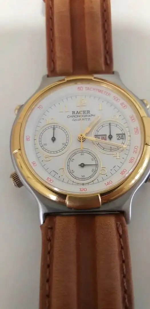 9002-70-StainlessGold-WhiteFace-Wallapop-Dec2019-1.webp