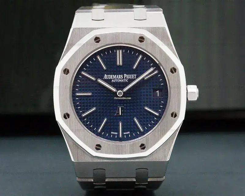 9837085_xxl.webp