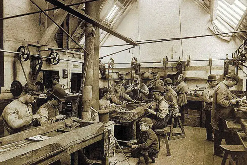 A-brief-history-of-British-watchmaking_1000x.webp