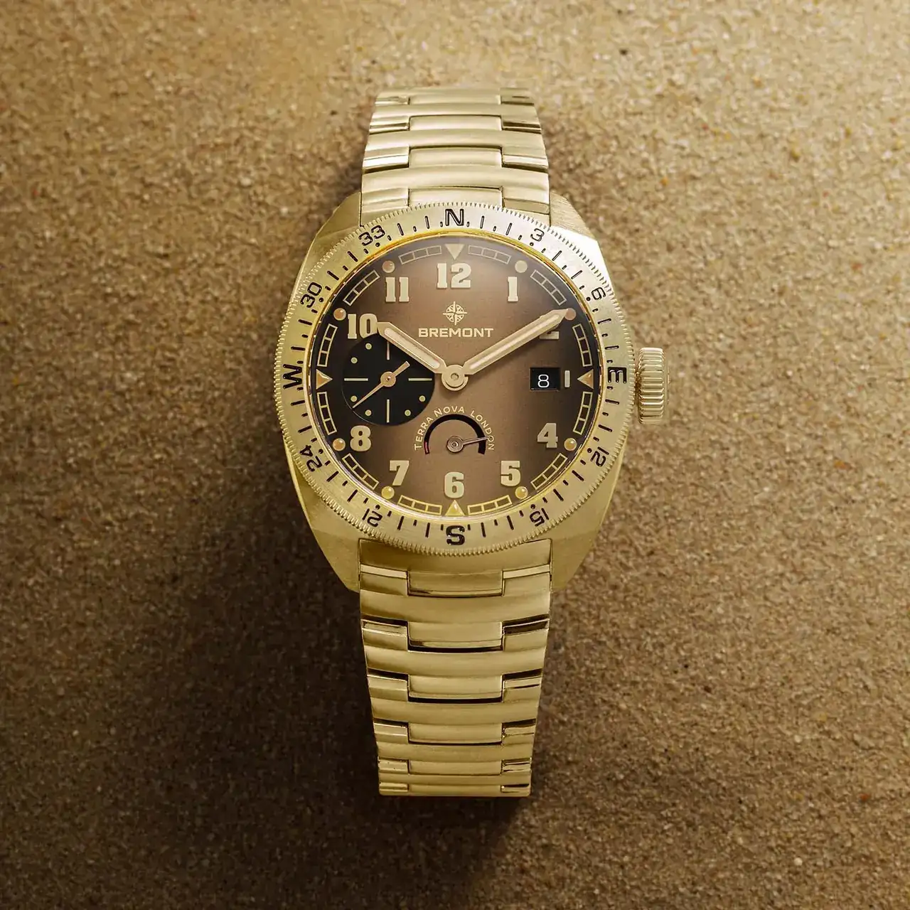 a-Nova-40.5mm-Turning-Bezel-Power-Reserve-Bronze-4.webp