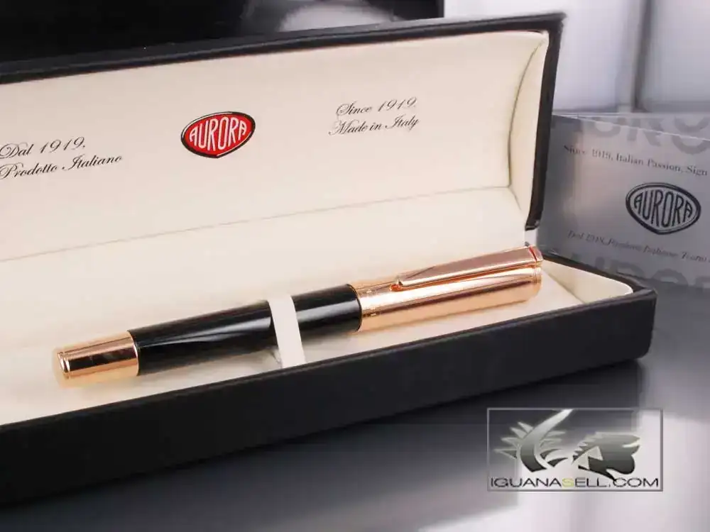 a-TU-Fountain-Pen-Black-Resin-&-Rose-Gold-T11CPN-3.webp