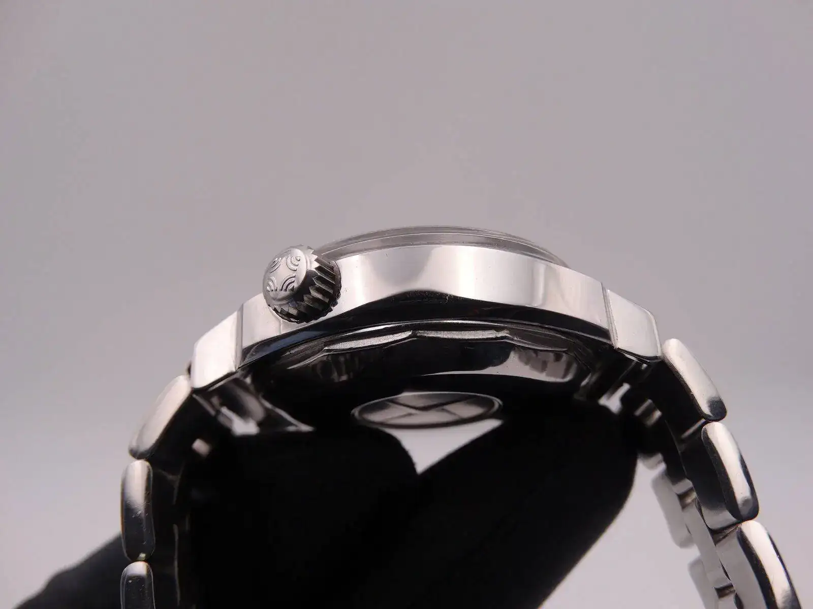 A3736 Zenith Sub Sea 8048.webp