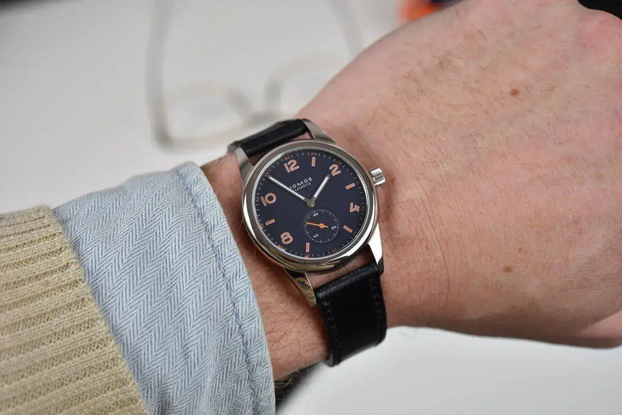 ACE-x-NOMOS-Glashutte-Club-36-Limited-Edition-hands-on-9.jpg