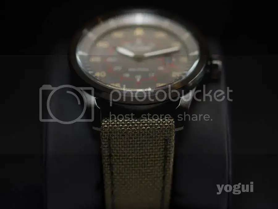 aCitizen%20Aviator%20AW1365-01H%20003.webp