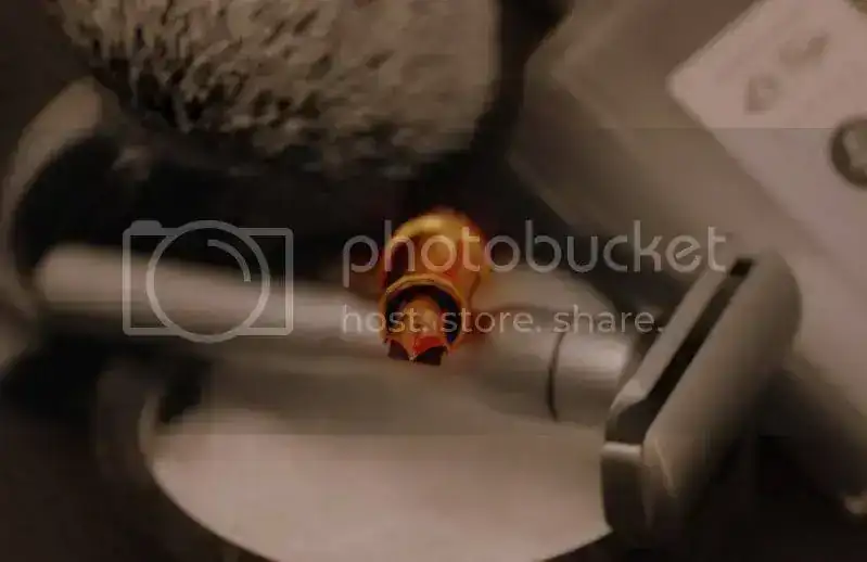 AD2010081503r1c3.webp