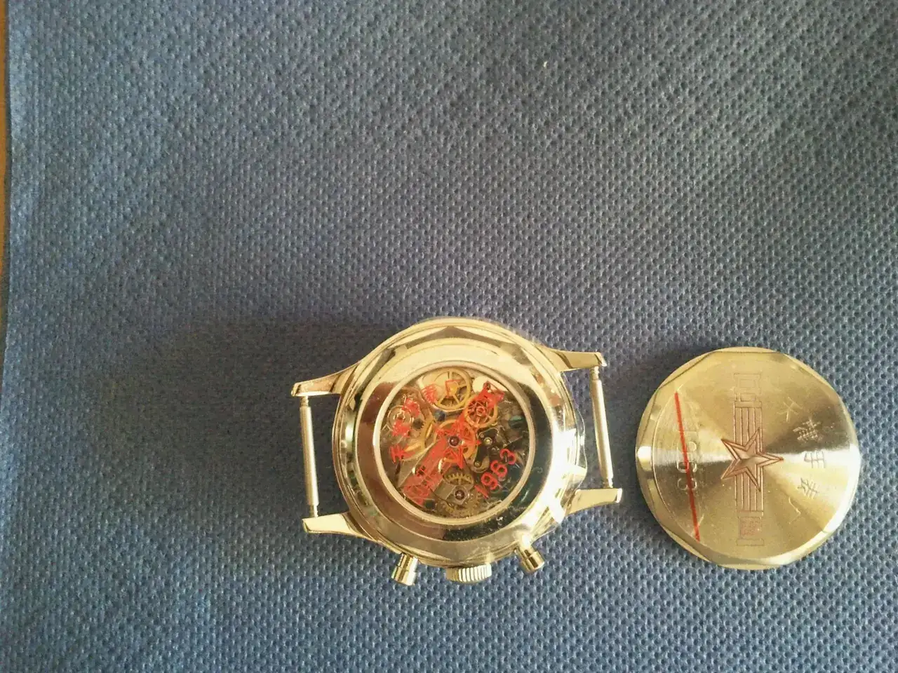 AE1hk.webp