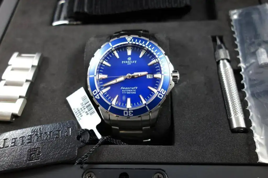aft-a1053-c-cobalt-blue-diver-dsc01038_zps3933c124.webp