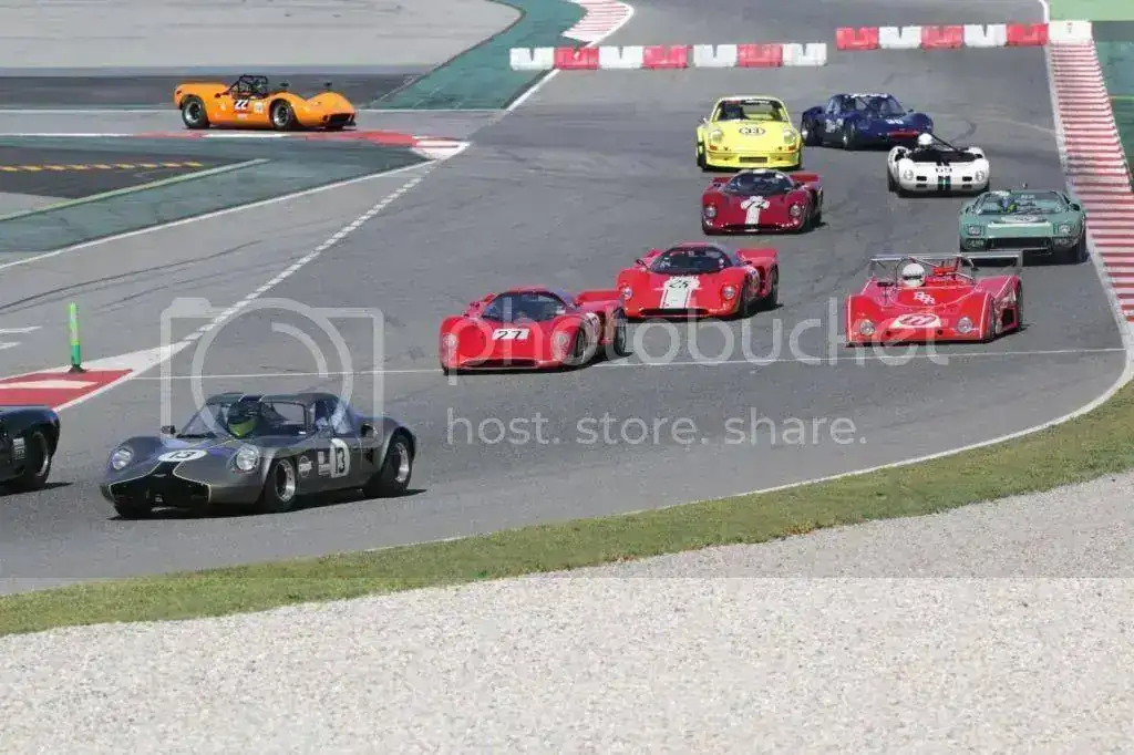 agrupats_1915x1277_zps5afd5217.webp
