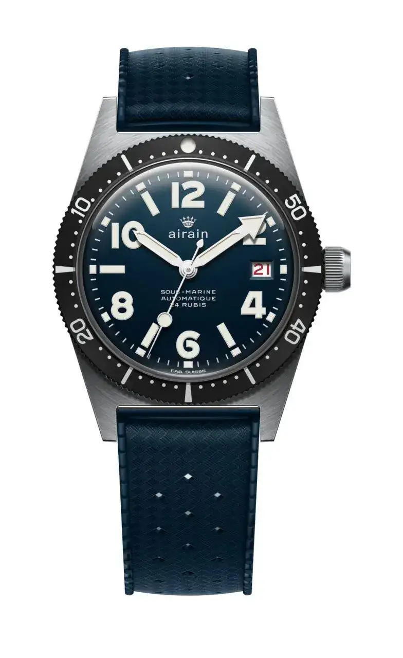 Airain-Sous-Marine-Deep-Blue-524.422-on-FKM-Rubber-for-CoLAB.webp