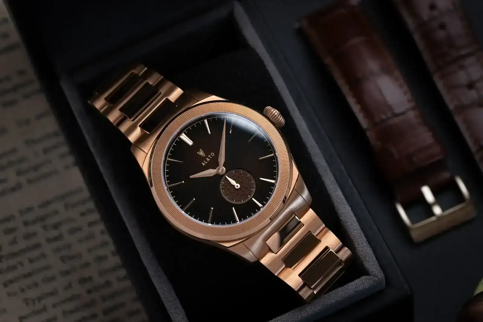ALATO Ögonsten Rose Gold Bracelet in box.webp