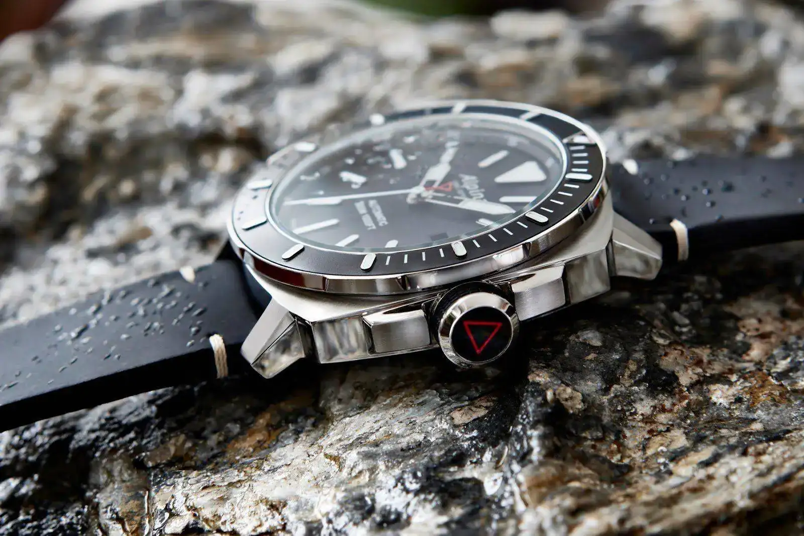 ALPINA%2BSeastrong%2BDiver%2B300%2BAUTO%2B08.webp