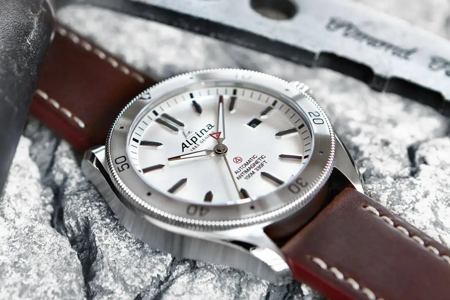 Alpina-Alpiner-4-Automatic-3.webp